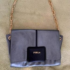 FURLA Shoulder bag Silver Onyx with gold chain